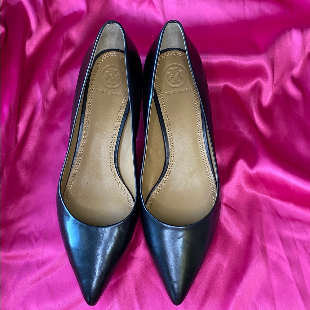 Tory Burch Black Leather Pointed Toe Flats